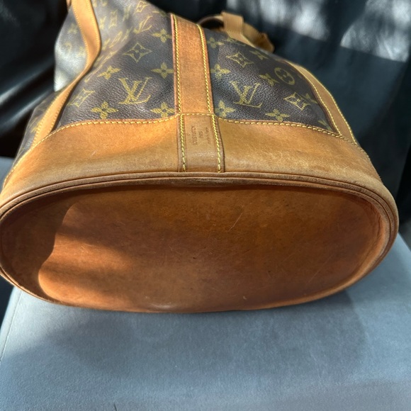 Louis Vuitton Monogram Duffel Bag in Brown and Tan - Picture 4 of 10